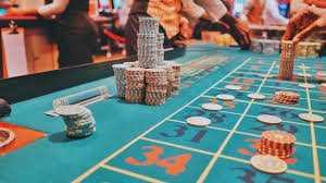 Người chơi Việt Nam trải nghiệm game slot online trên điện thoại tại meritking